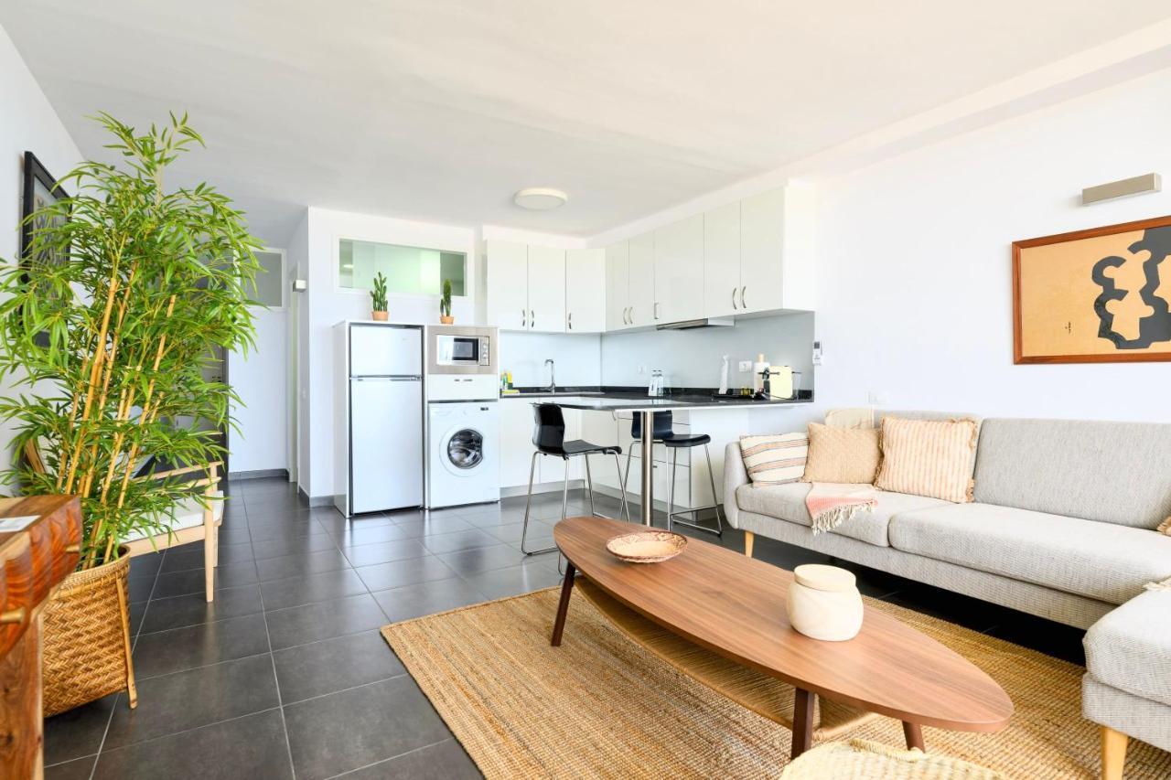 Charming 2 Bedroom Retreat With Beachfront Views ซานบาร์โตโลเม ภายนอก รูปภาพ