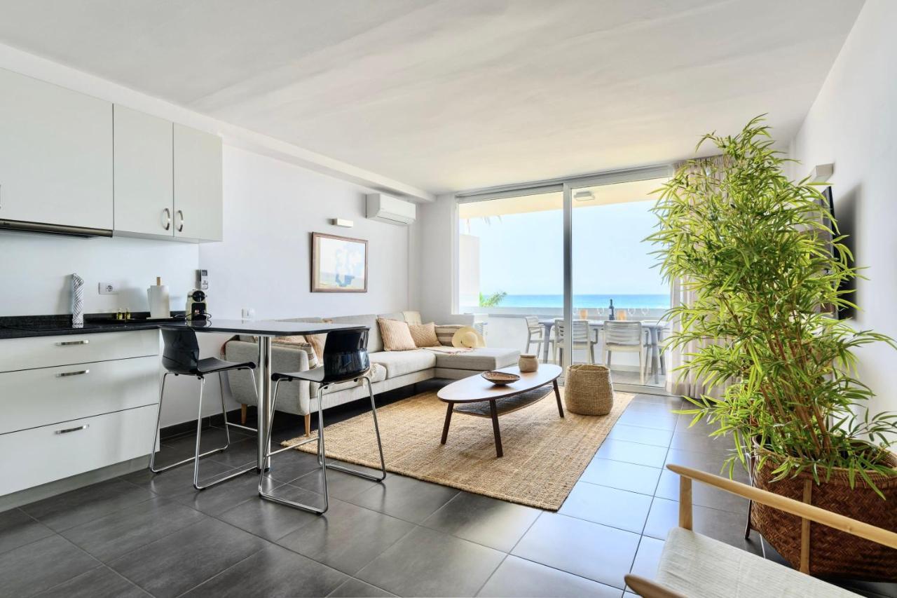 Charming 2 Bedroom Retreat With Beachfront Views ซานบาร์โตโลเม ภายนอก รูปภาพ